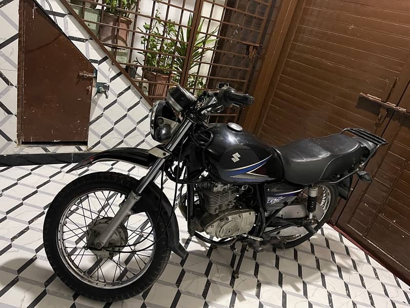 Suzuki GS 150. All okay everything is working not a single fault. 3