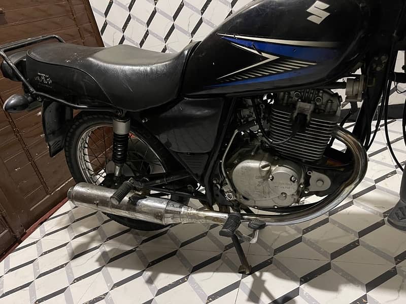 Suzuki GS 150. All okay everything is working not a single fault. 5