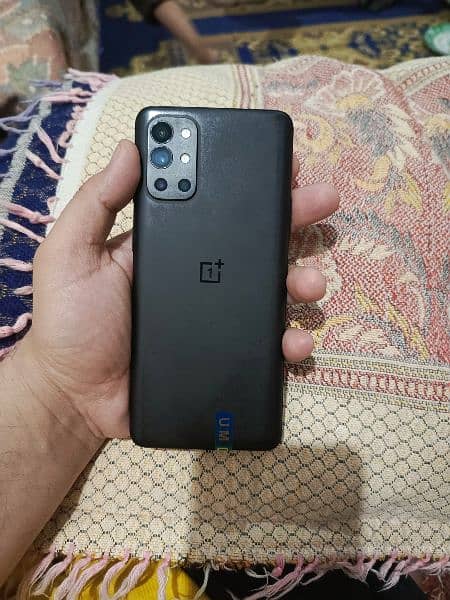 One Plus 9R 6