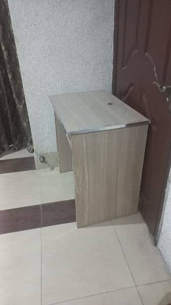 6 new computer tables for sale 1
