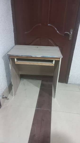 6 new computer tables for sale 2