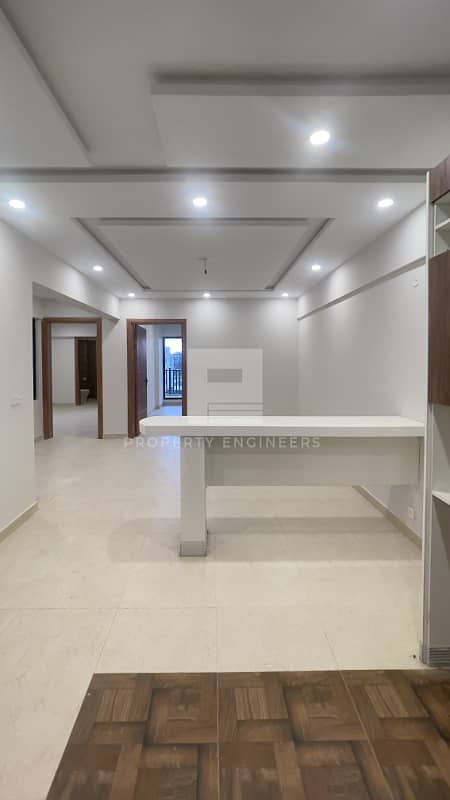3 Bed Gold Apartment for Rent 4