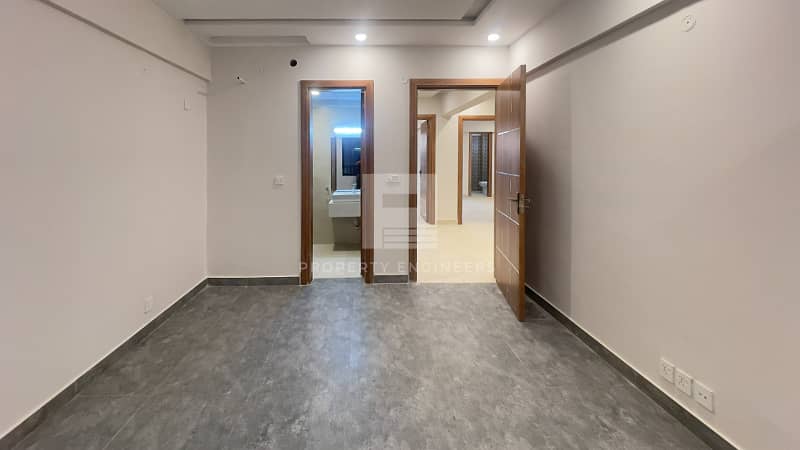 3 Bed Gold Apartment for Rent 9