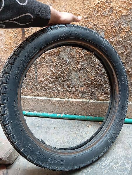 Honda 125 tyre 2 back and one frant 3