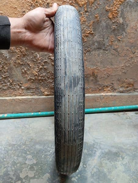 Honda 125 tyre 2 back and one frant 7