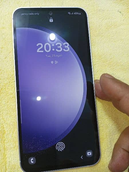 Samsung s23fe 2