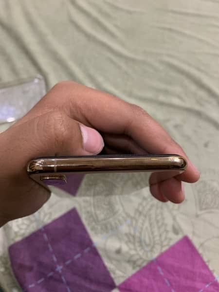 Apple IPhone XS MAX 64 GB PTA Approved 7