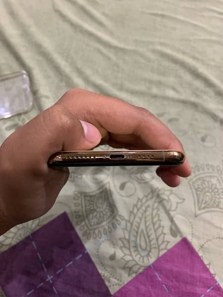 Apple IPhone XS MAX 64 GB PTA Approved 8