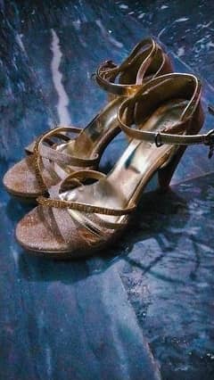 Golden Ladies Heels. 0