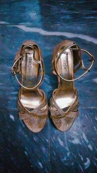 Golden Ladies Heels. 1