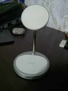 Apple wireless charger 0