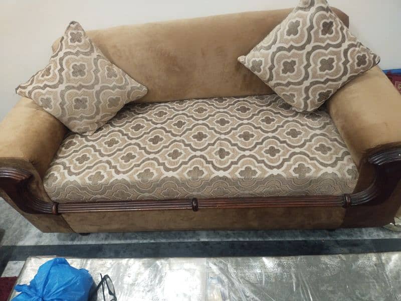 7 seater almost new sofa for sale 1