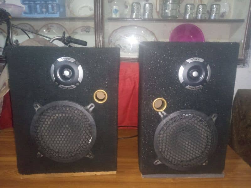 Two Speaker 0
