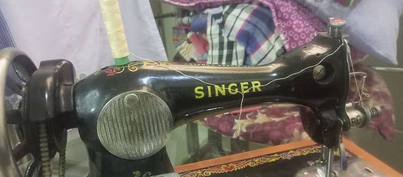 Singer Sewing machine 4