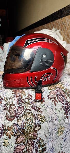 Helmet in brand new condition 7