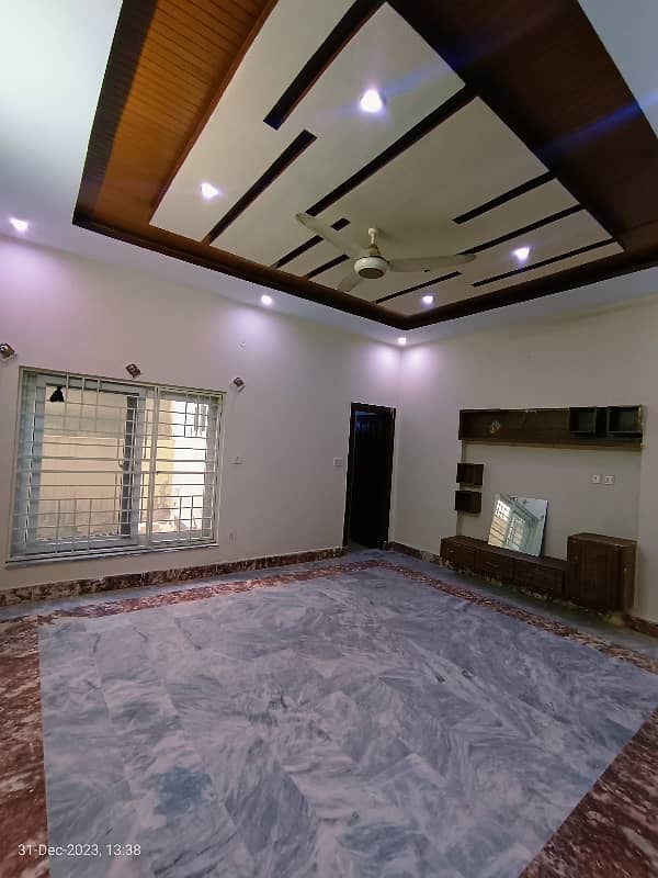 Beautiful 12 Marla House For Sale In Chaklala Scheme III 9