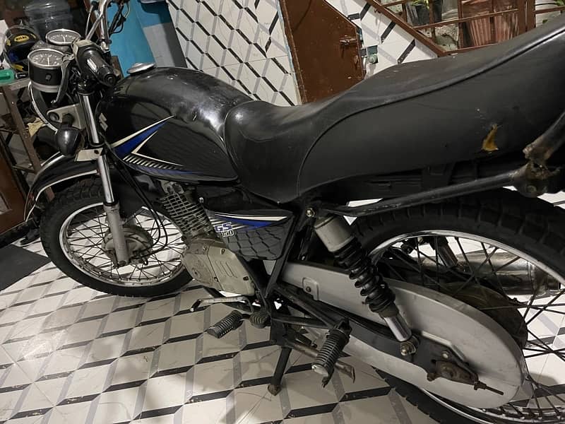 selling suzuki gs 150. everything is all okay. buy and drive 5