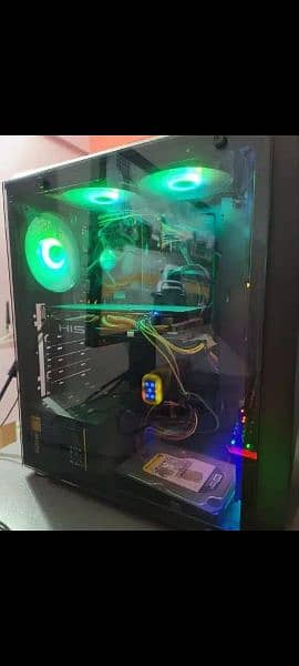 heavy gamming PC with all setup 1