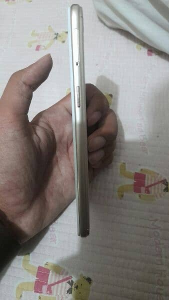 OPPO A37m.   WhatsApp number.  0-3-2-4-8-0-6-4-7-6-3 4