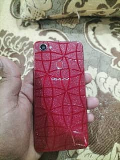 Oppo F7 6/128 one hand used contact on WhatsApp 03130905060
