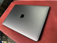 Apple MacBook Pro 2017, Led 15', Core i7 3,1 GHz, Ram 16, Ssd 512 0