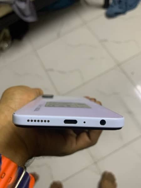 tecno camon 19 neo in used with box charger vip condition 1