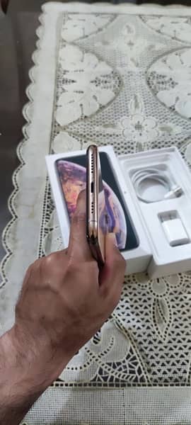 iPhone XS max 256gb PTA approved with Box. 2