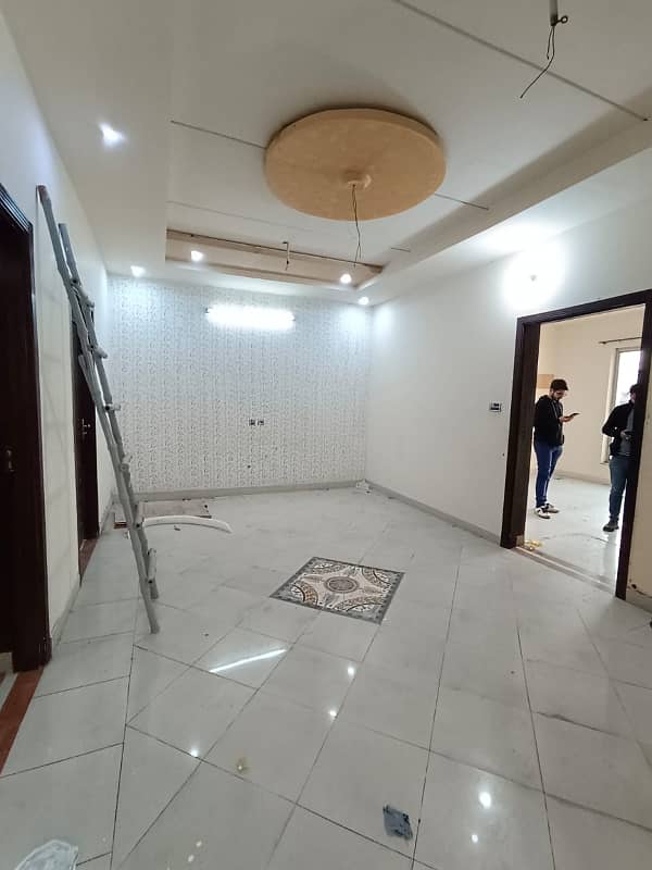 Eden Valley Society Boundary wall Canal Road* Faisalabad VIP Location 5 Marla Double Story House For Rent 5