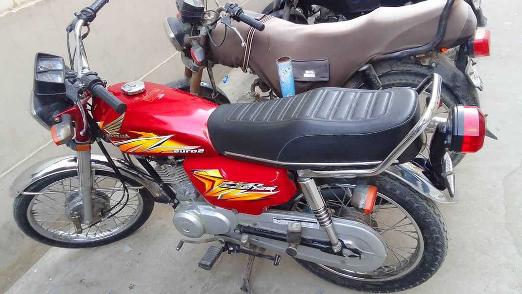 Honda 125 2021 in mint condition 4