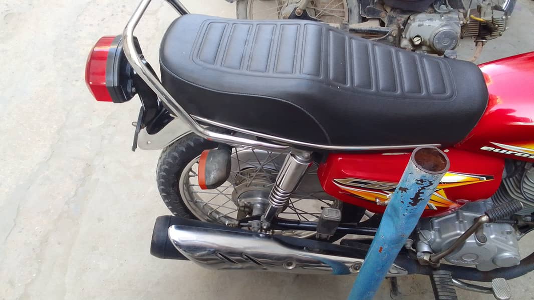 Honda 125 2021 in mint condition 8