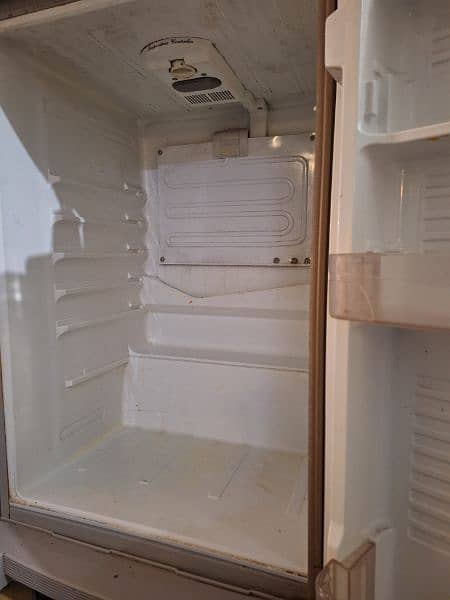 Dawlance refrigerator  for sale 6