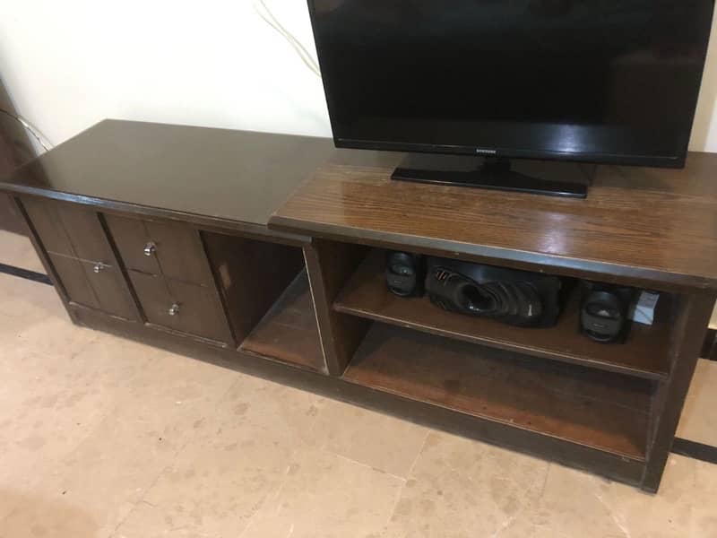 Complete Bedroom Set in Good Condition 8