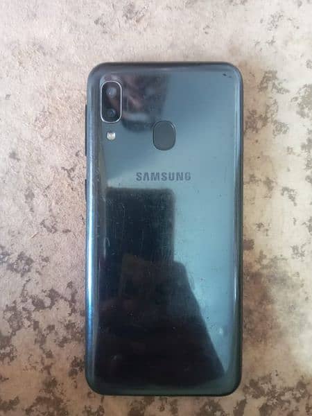 Samsung Galaxy A20e 0