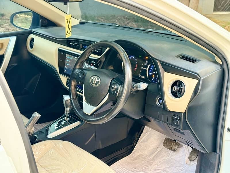 Toyota Corolla altis Grande 2018 13