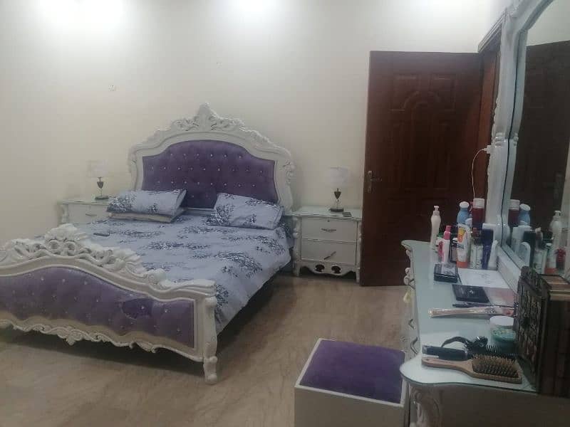 Mastar bed, dressing table, chairs and citi 5