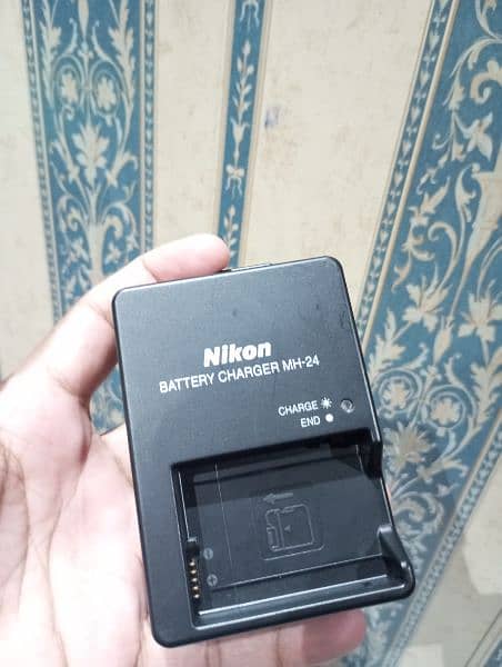 Nikon D5600 With 18-55mm & 50mm 1.8g Condition 10/10 12