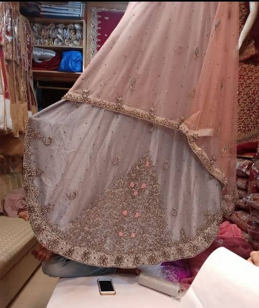 Bridal tail maxi for sale with free jewellery. . . 10/10 condition 3