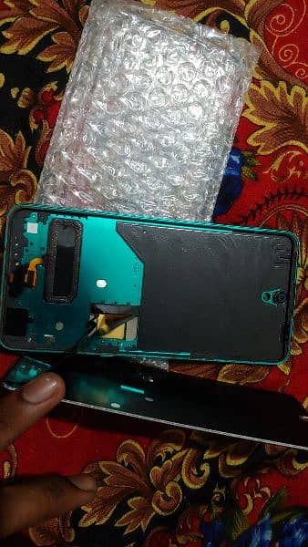 Aquos r3 All Parts available. . . . . . Fresh pease 1