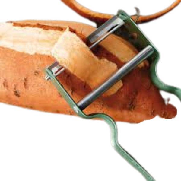 PEELER A KITCHEN TOOL FOR PEELING FRUITS AND VEGTABLES 3