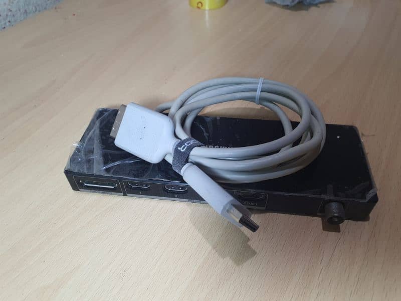 GENUINE SAMSUNG MU SERIES ONE CONNECT BOX & CABLE 2