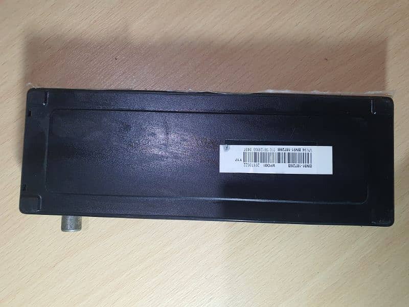 GENUINE SAMSUNG MU SERIES ONE CONNECT BOX & CABLE 10