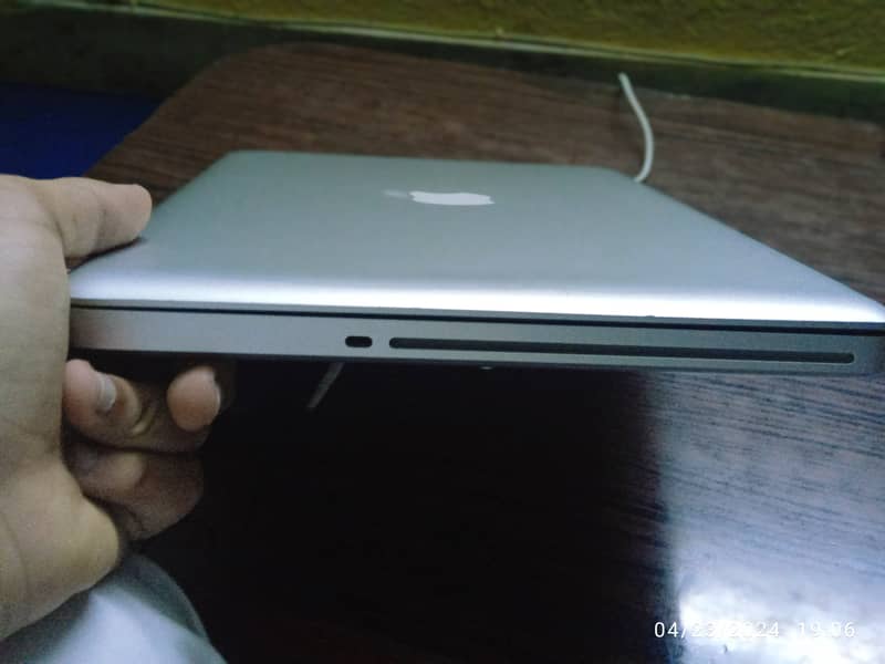 MacBook pro9,2 core i5 3