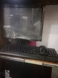 HP core i3 2 generation sad 128 GB LCD keyboard and mouse 0