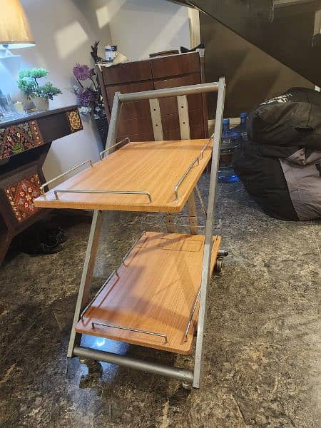 slightly used tea trolley from alfateh store 1