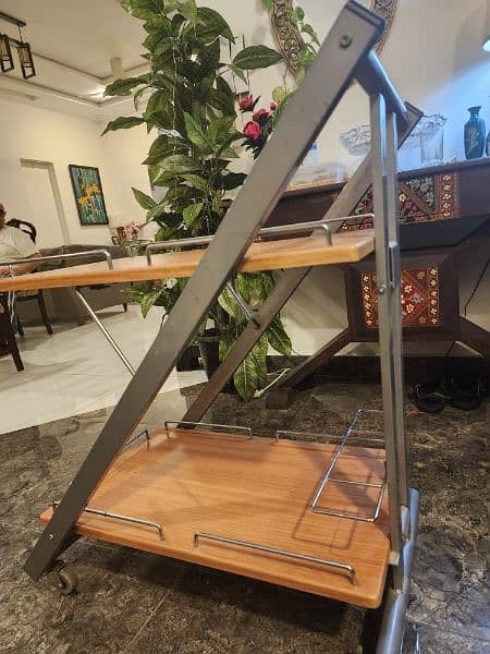 slightly used tea trolley from alfateh store 4