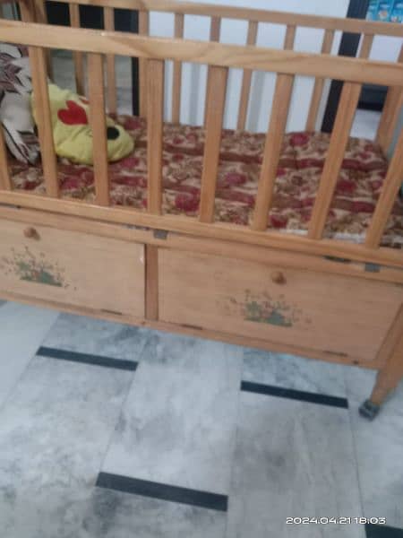 baby cot 100% ideally Maintained 3