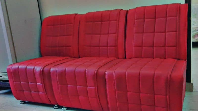 set of 6 red colour sofas 0