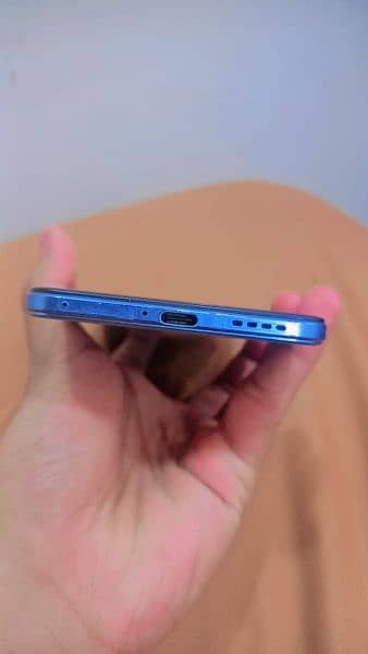 Vivo v23e 8/256 9/10 condition with box and charger 5