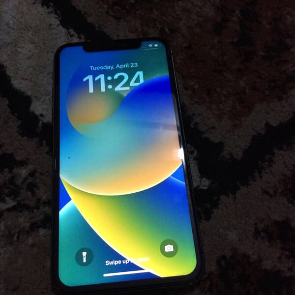 brand new iphone X 256gb with box cable charger 2