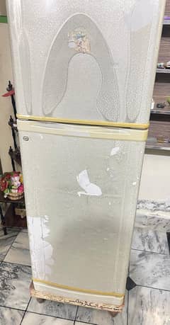 Dawlance Refrigerator 9144 For Sale (In a Very Good Condition)